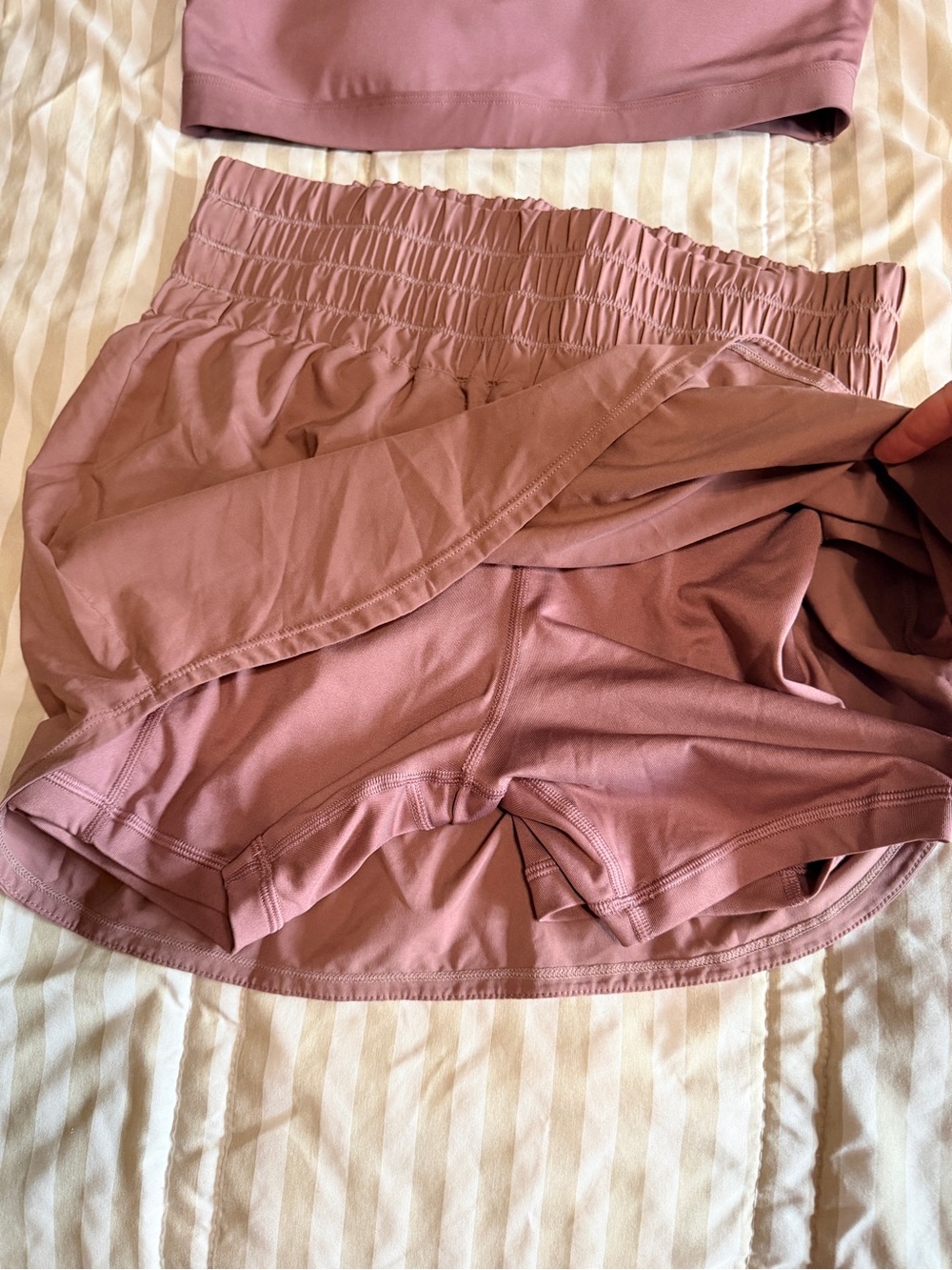 Nike Mauve Racerback Sports Bra & Matching Skirt Set - Picture 2 of 5